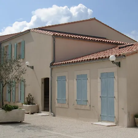 Avec Terrasse Arboree A Saint-martin-de-re, Proche Port Et Commerces - Fr-1-544-8 Apartman *